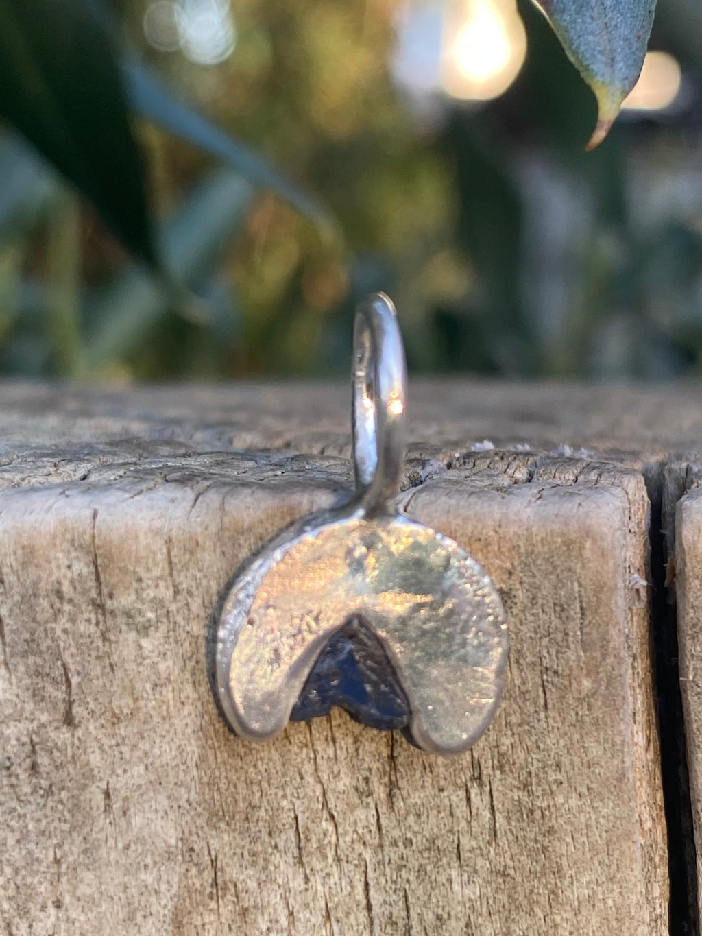 Blue Tide Rockpool Pendant – Raw Australian Sapphire and Sterling Silver