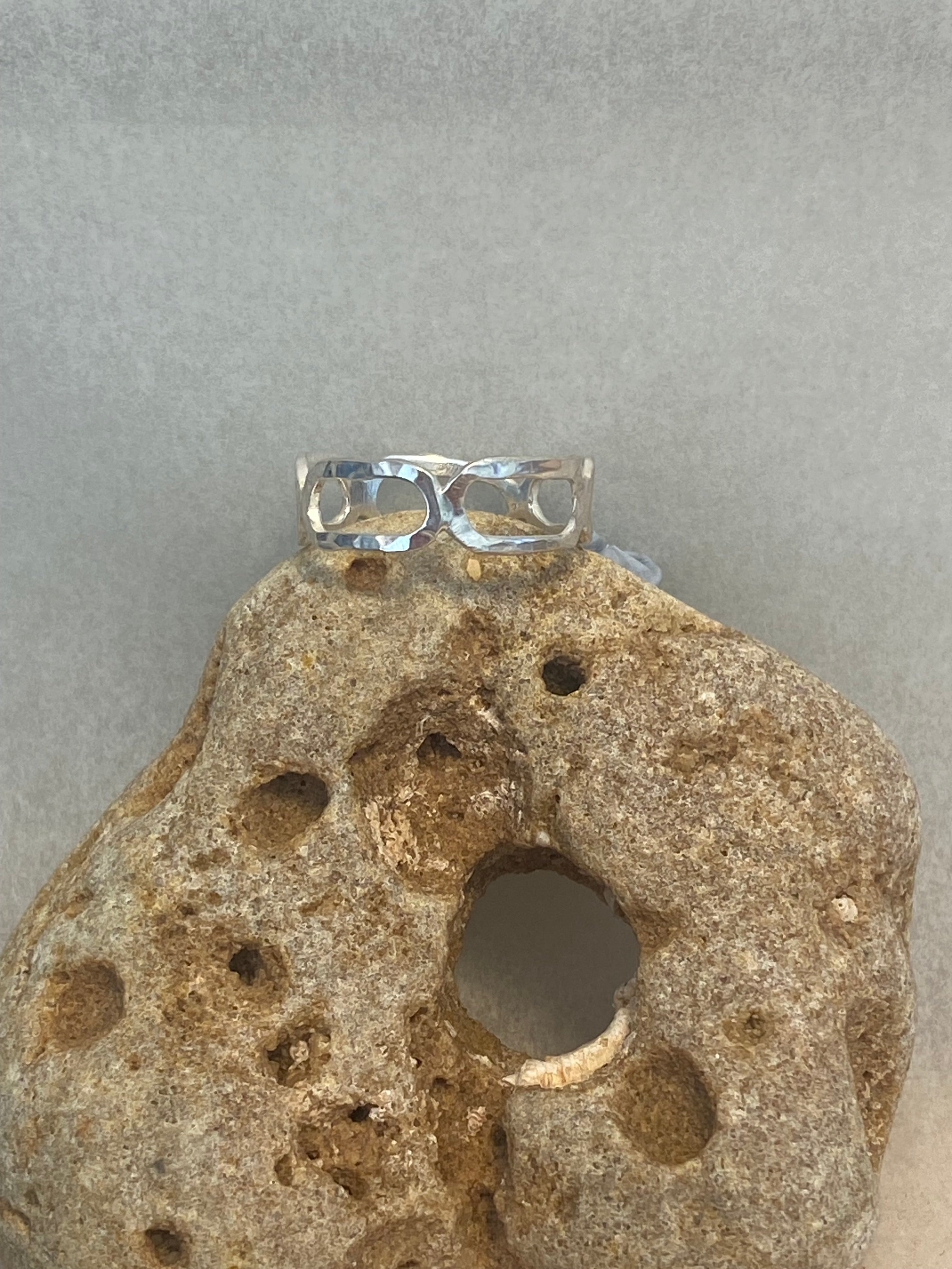 Hammered Silver Links Ring