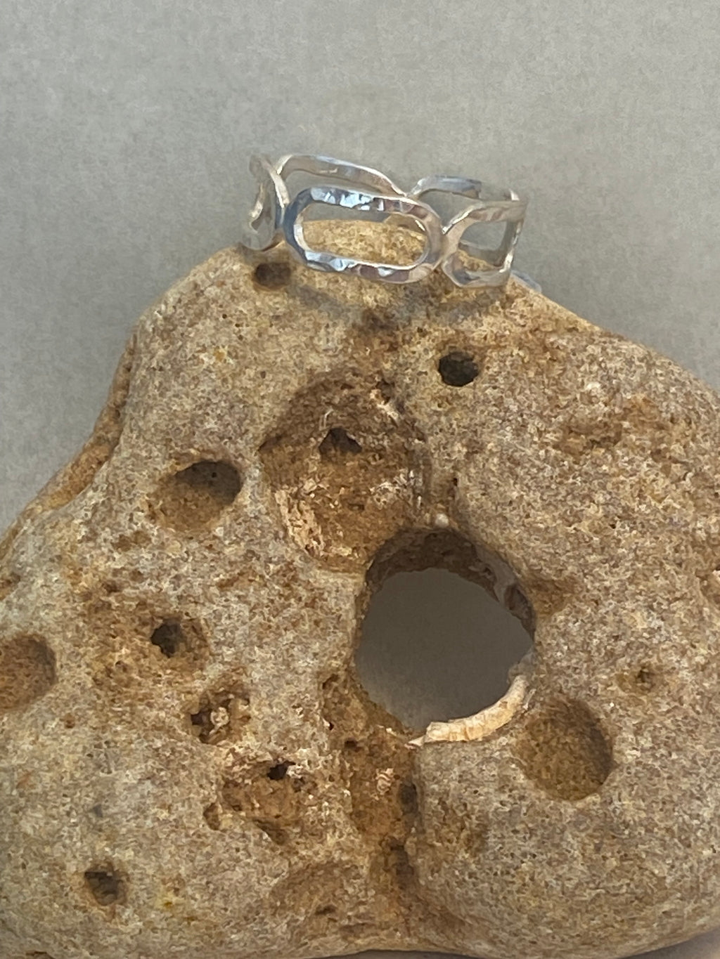 Hammered Silver Links Ring