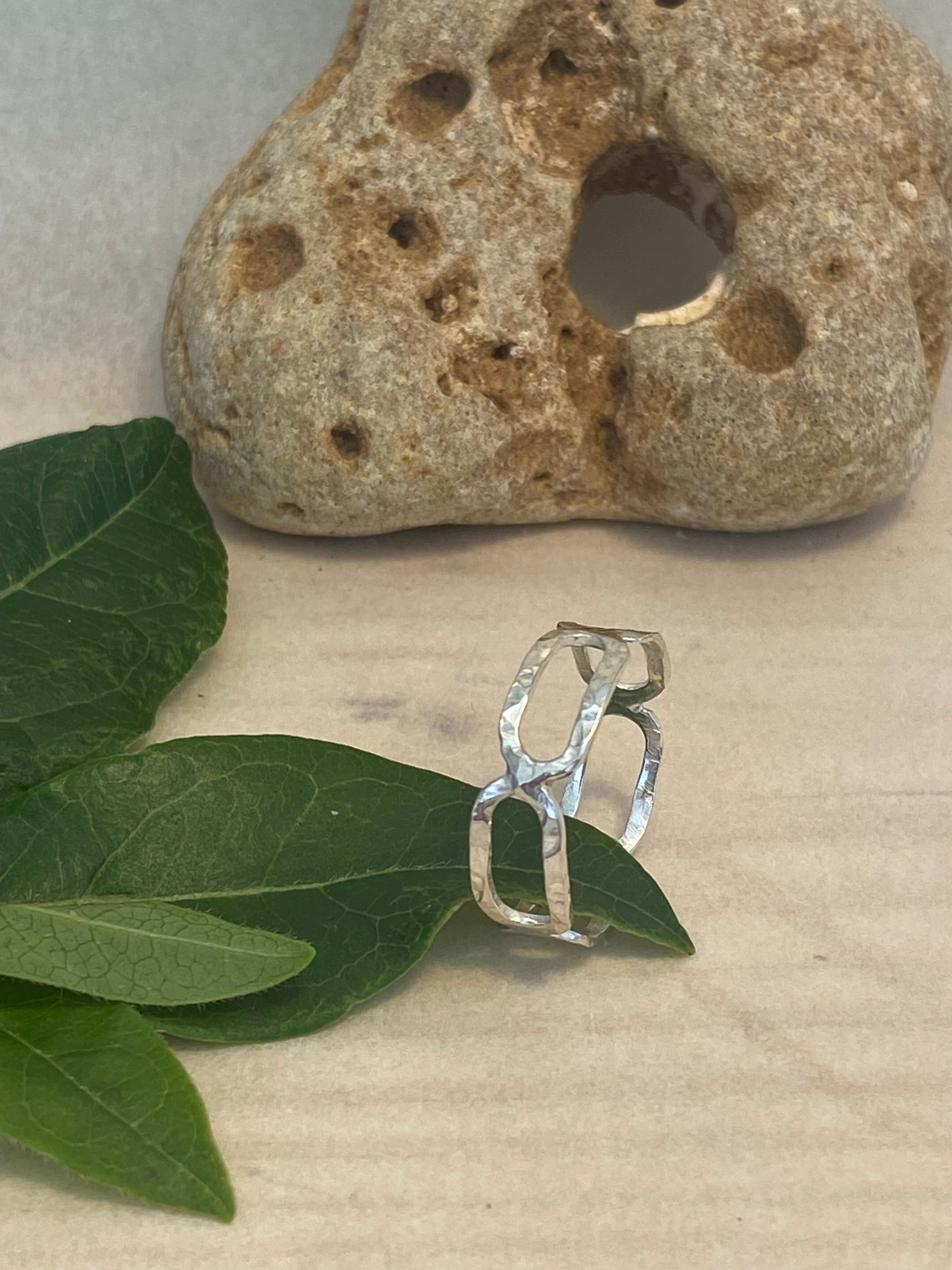 Hammered Silver Links Ring